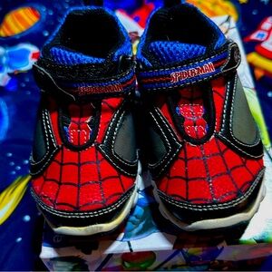 Stride Rite Little Kids Size 6W Marvel Spider Man Light Up Tennis Shoes NIB
